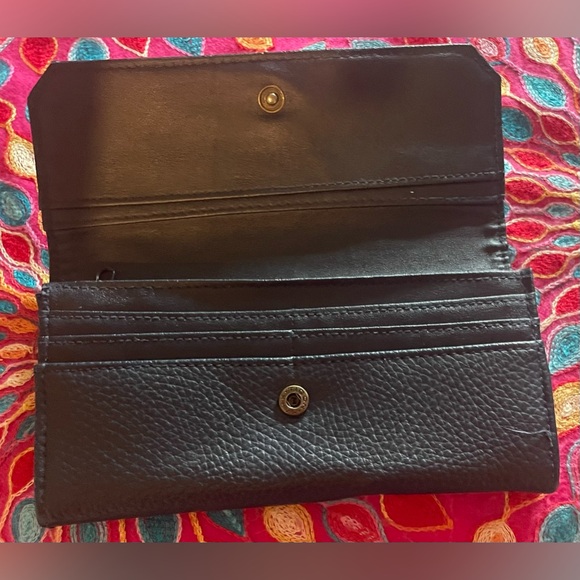 Black leather Capezio wallet. Measures about 7 x 4“. EUC - Picture 10 of 12